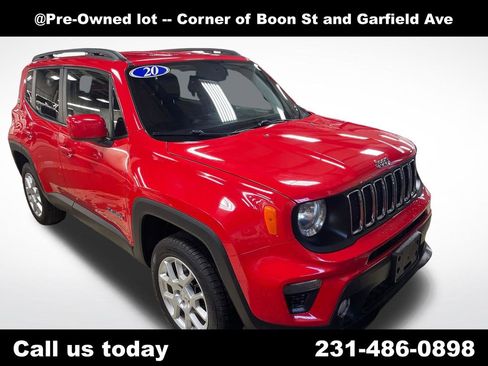 Used 2020 Jeep Renegade Latitude w/ Cold Weather Group AWD/4WD image 7