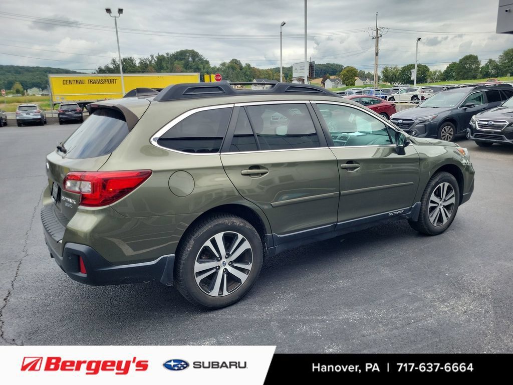 Used 2018 Subaru Outback 3.6R Limited AWD/4WD image 4