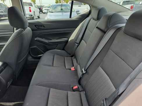 Used 2024 Nissan Altima 2.5 SV FWD image 12