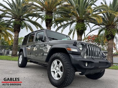 Used 2019 Jeep Wrangler Unlimited Sport S AWD/4WD image 4