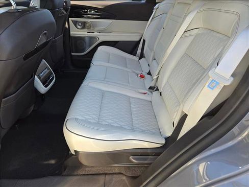 Used 2025 Lincoln Nautilus Black Label image 16