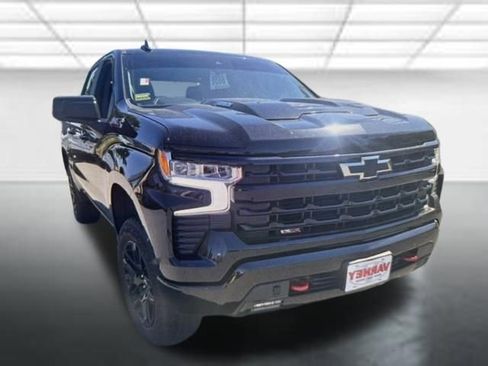 Used 2025 Chevrolet Silverado 1500 LT Trail Boss w/ Protection Package AWD/4WD image 1