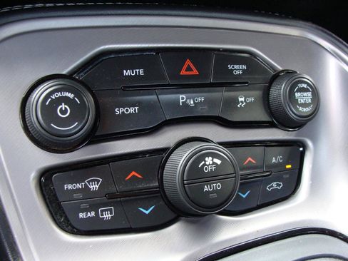 Used 2023 Dodge Challenger SXT w/ Plus Package RWD image 17