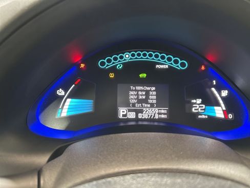 Used 2017 Nissan Leaf SV image 23
