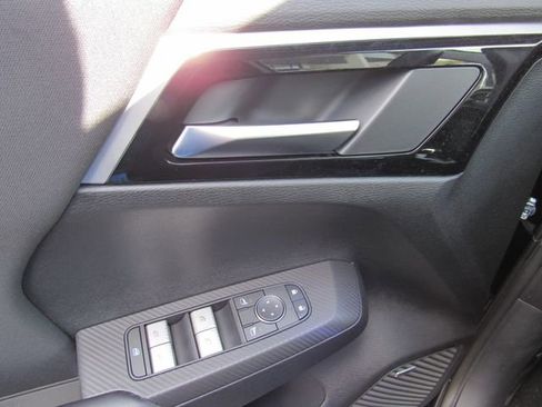 New 2026 Mitsubishi Outlander ES FWD image 18