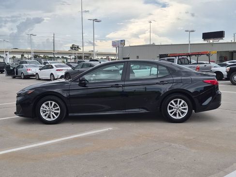 Used 2025 Toyota Camry LE FWD image 3