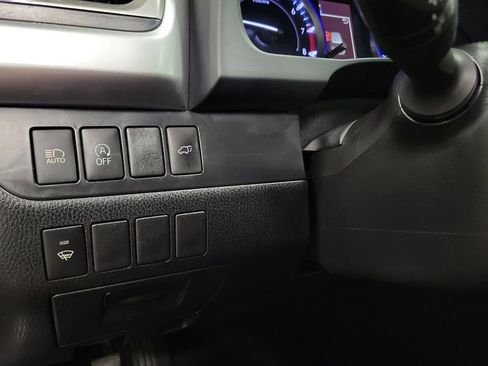 Used 2019 Toyota Highlander SE AWD/4WD image 27
