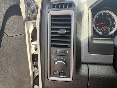 Used 2020 RAM 1500 Tradesman AWD/4WD image 20