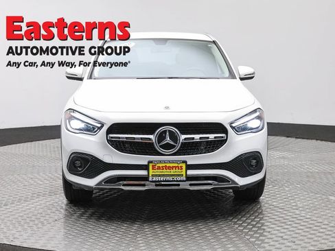 Used 2022 Mercedes-Benz GLA 250 4MATIC w/ Premium Package Lite image 2