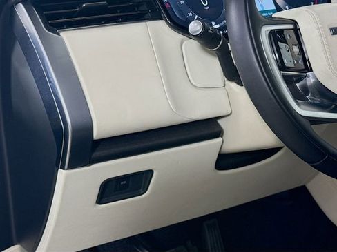 Certified 2023 Land Rover Range Rover SE AWD/4WD image 10