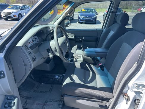 Used 2003 Ford Explorer Sport Trac XLS image 9