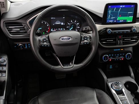 Used 2022 Ford Escape SEL image 4