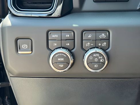 New 2026 GMC Sierra 2500 AT4X AWD/4WD image 19