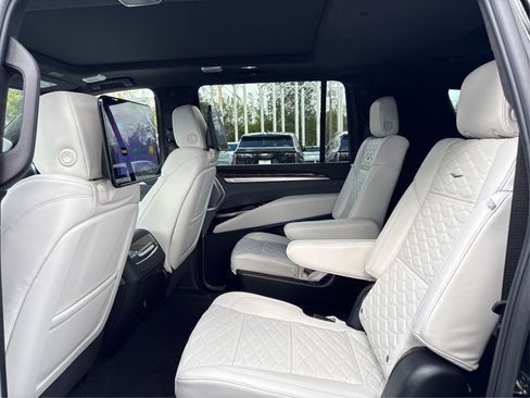 New 2026 Cadillac Escalade ESV Platinum Luxury image 10