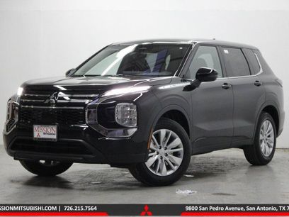 New 2026 Mitsubishi Outlander ES