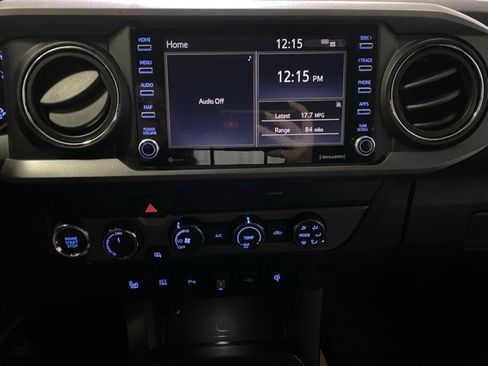 Certified 2020 Toyota Tacoma TRD Off-Road image 18