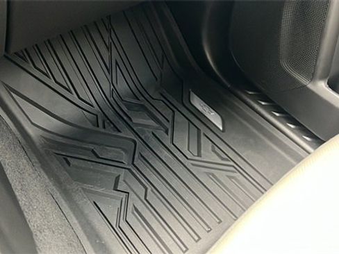 Used 2025 Chevrolet Colorado ZR2 w/ Technology Package image 30