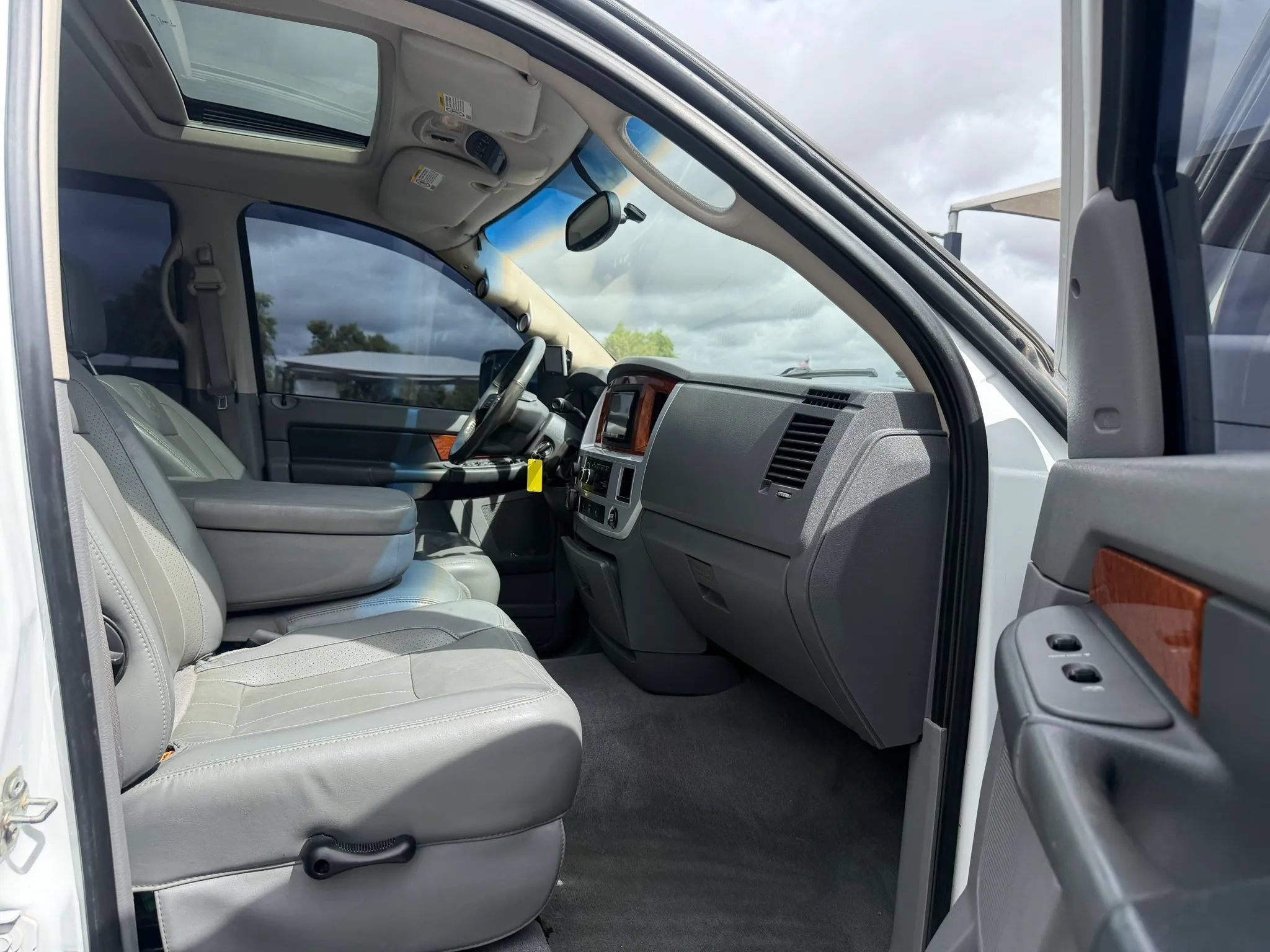 Used 2007 Dodge Ram 2500 Truck Laramie w/ Trailer Tow Group AWD/4WD image 29