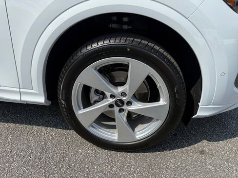 New 2025 Audi Q5 Premium Plus image 25