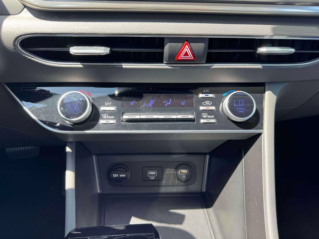 Certified 2023 Hyundai Sonata SEL FWD image 28
