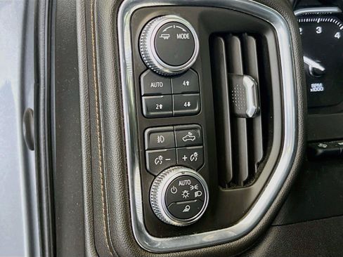 Used 2021 GMC Sierra 1500 AT4 w/ AT4 Premium Package AWD/4WD image 14