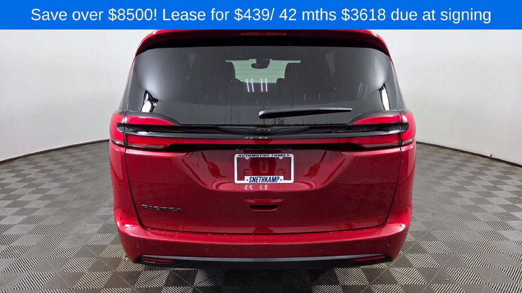 New 2026 Chrysler Pacifica Select FWD image 6