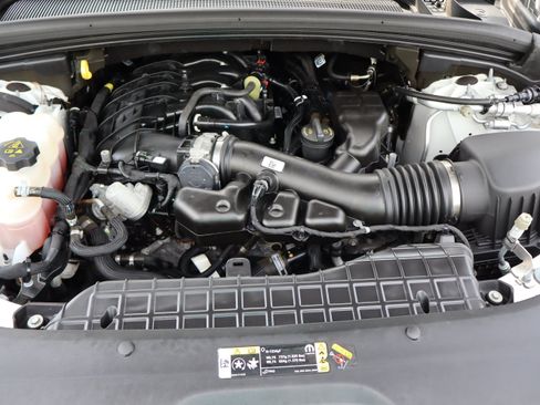 Used 2023 Jeep Grand Cherokee L Laredo AWD/4WD image 45