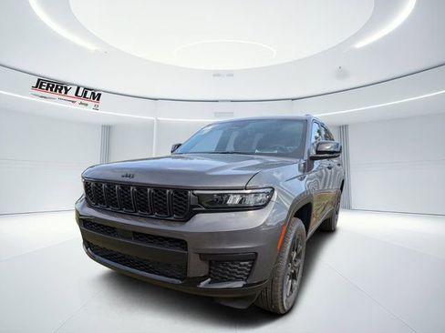 New 2025 Jeep Grand Cherokee L Laredo image 6