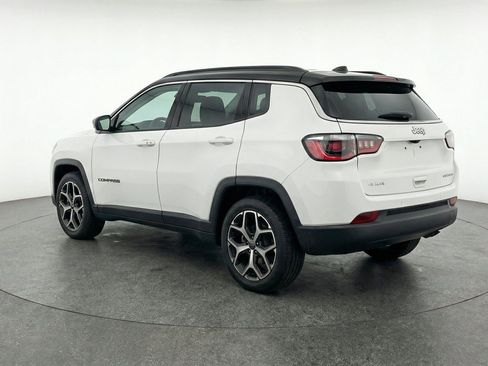 Used 2025 Jeep Compass Limited AWD/4WD image 6