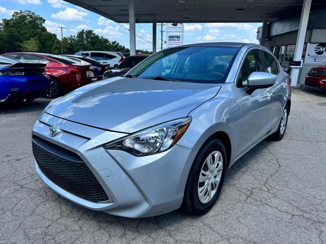 Used 2019 Toyota Yaris L FWD image 1