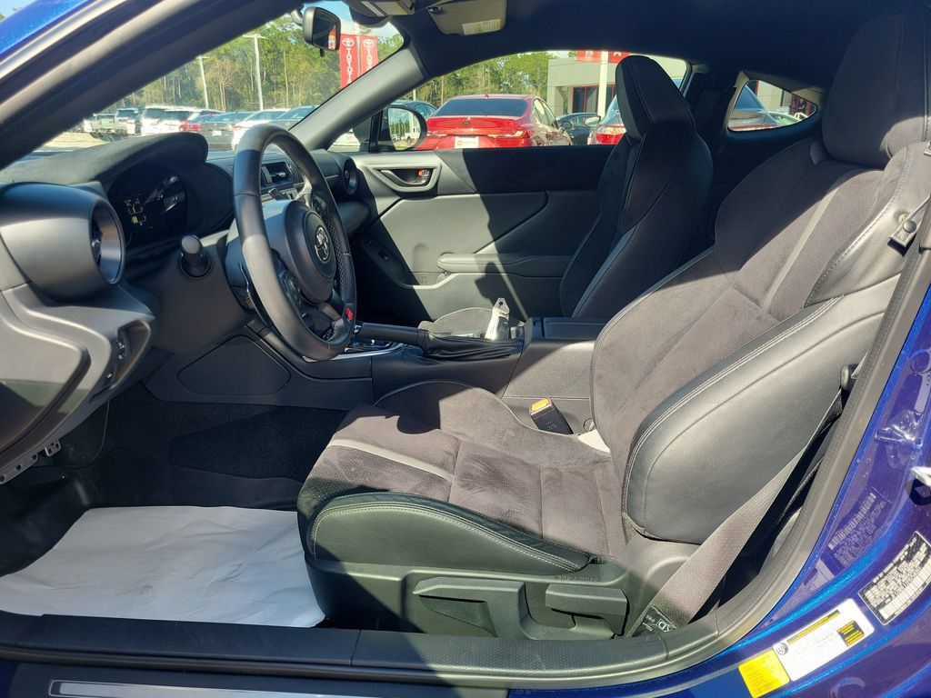 Used 2023 Toyota GR86 Premium RWD image 16