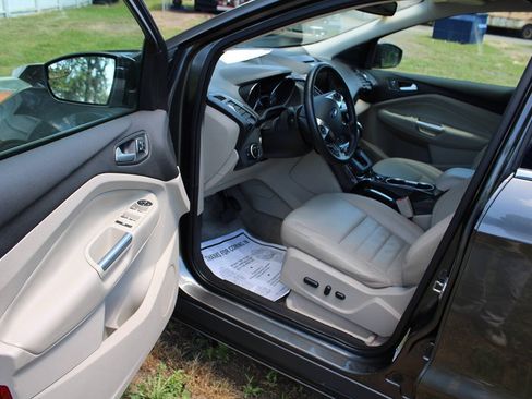 Used 2015 Ford Escape Titanium AWD/4WD image 14