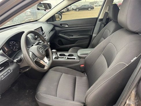 Used 2022 Nissan Altima 2.5 S image 5