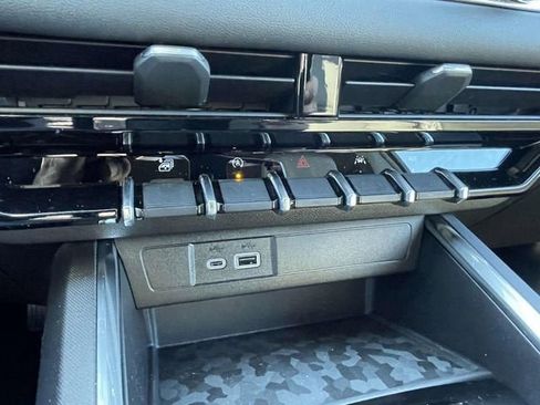 New 2026 GMC Canyon Elevation w/ Convenience Package image 14