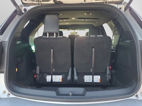 Used 2017 Ford Explorer XLT w/ Equipment Group 202A image 29