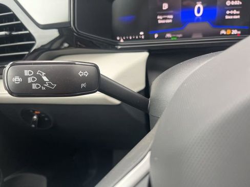 New 2026 Volkswagen Taos S image 11