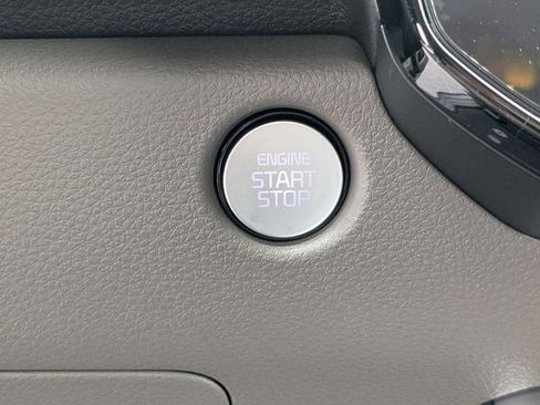 New 2027 Kia Carnival LX FWD image 34