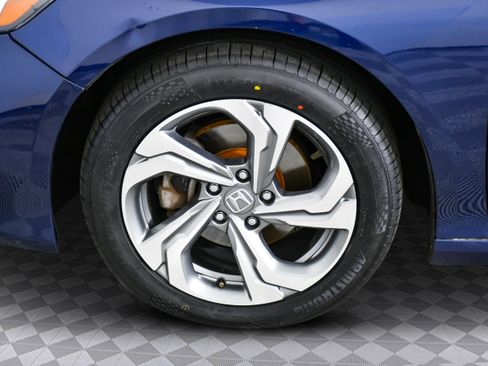 Used 2019 Honda Accord EX image 34