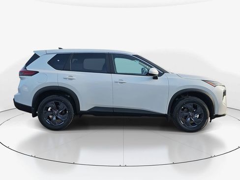 New 2026 Nissan Rogue SV FWD image 5