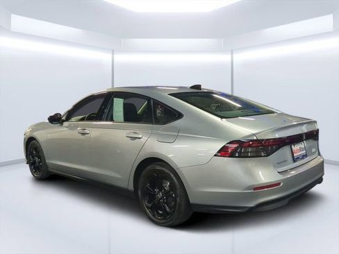 Used 2025 Honda Accord SE image 5