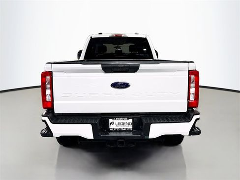 Used 2024 Ford F350 XLT image 8