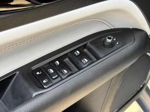 Used 2024 Jeep Compass Limited AWD/4WD image 15
