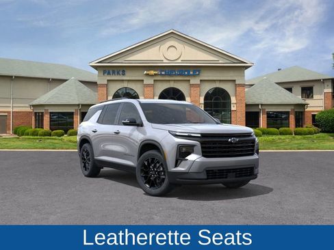 New 2026 Chevrolet Traverse LT image 2