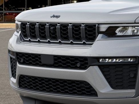 New 2026 Jeep Grand Cherokee Limited image 11