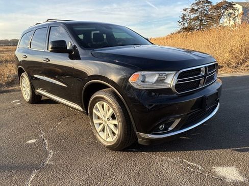 Used 2019 Dodge Durango SXT image 2