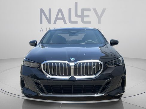 Used 2026 BMW i5 eDrive40 w/ M Sport Package RWD image 5