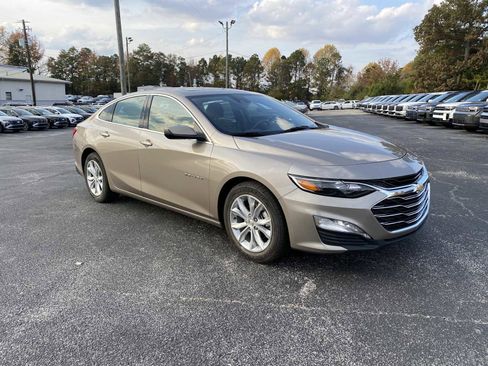 Used 2024 Chevrolet Malibu LT image 1
