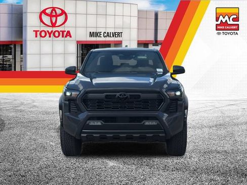 Used 2024 Toyota Tacoma TRD Off-Road AWD/4WD image 8