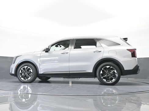 Used 2025 Kia Sorento S w/ Panoramic Sunroof Package image 62