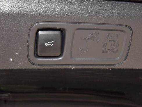 Certified 2024 Lincoln Navigator Reserve AWD/4WD image 40